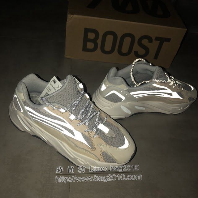 Adidas男女椰子鞋 阿迪達斯椰子700 Adidas Yeezy 700 v2  xhn1607